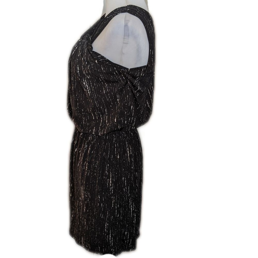 Max Studio NWT criss cross neckline mini dress, black & cream, XS - Picture 2 of 8